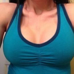 Julie Sem: «Супер крем для роста груди!! Нужен всем девушкам!!»